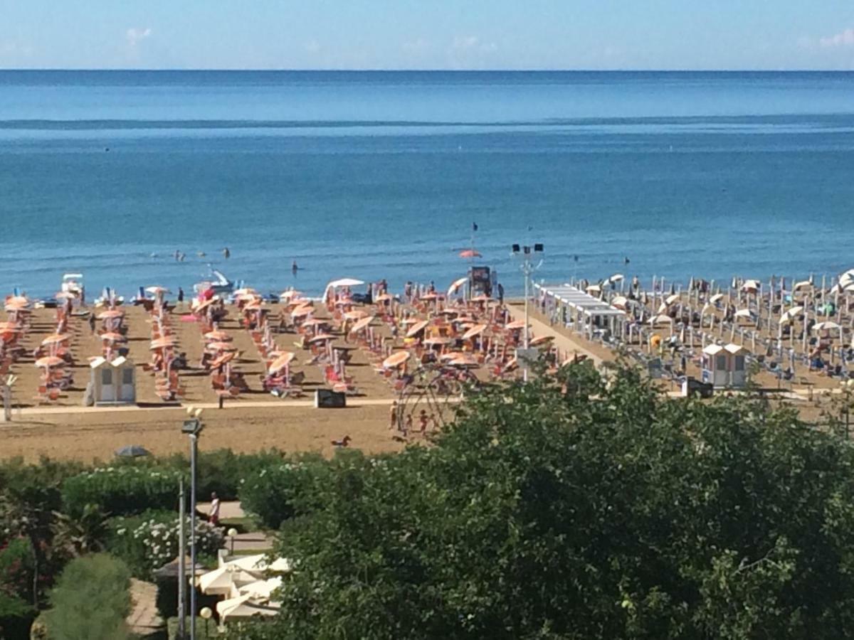 Isola Clara - Appartamenti Bibione Eksteriør billede