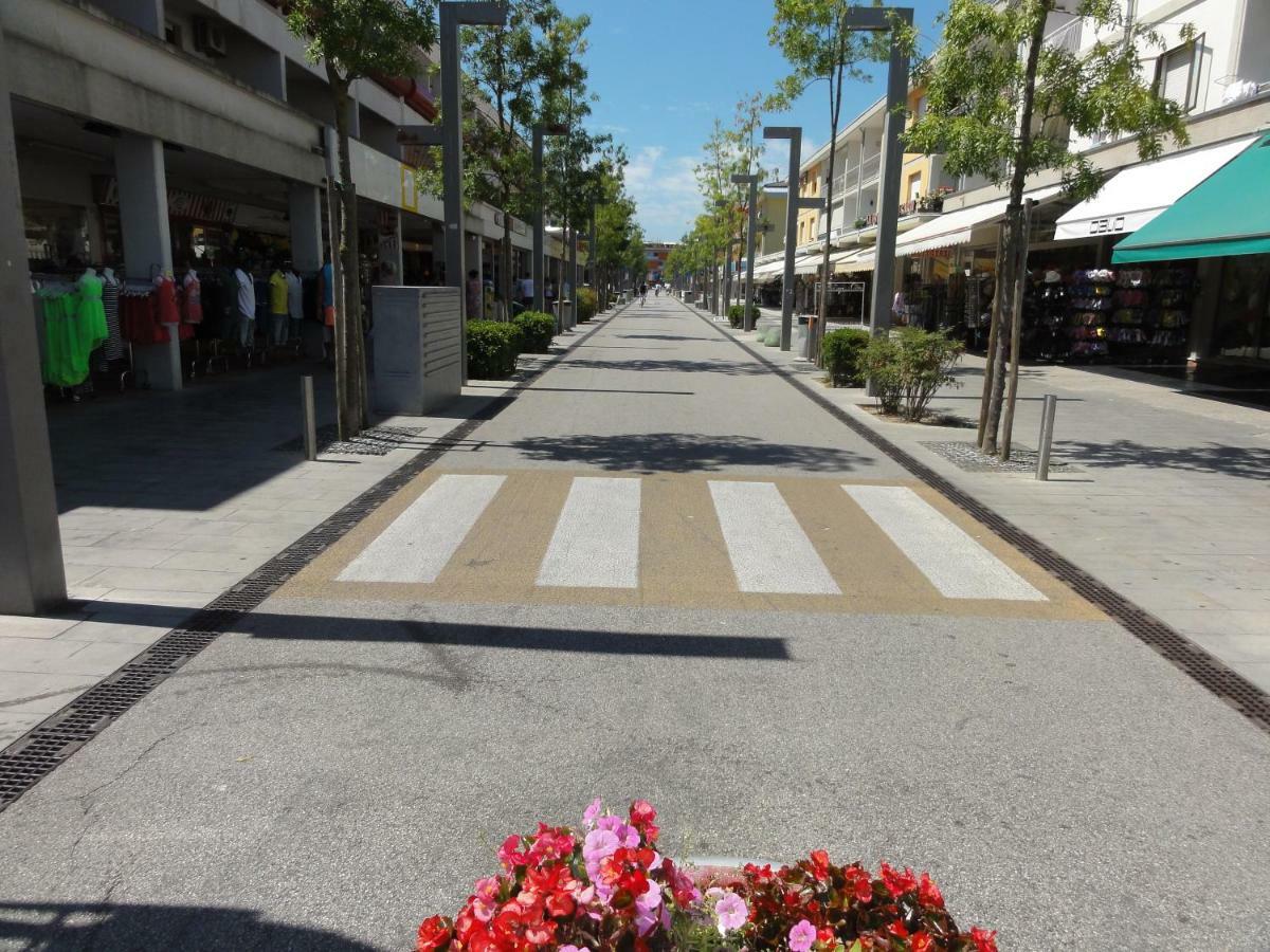 Isola Clara - Appartamenti Bibione Eksteriør billede